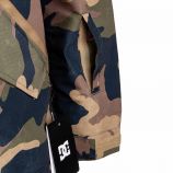 Coupe vent à capuche manches longues imprimé camouflage Homme DC SHOES marque pas cher prix dégriffés destockage