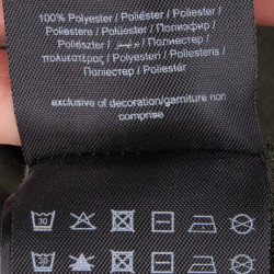 Tee shirt manches courtes col rond dentelle Femme ONLY marque pas cher prix dégriffés destockage Tee shirt manches courtes col rond dentelle Femme ONLY marque pas cher prix dégriffés destockage