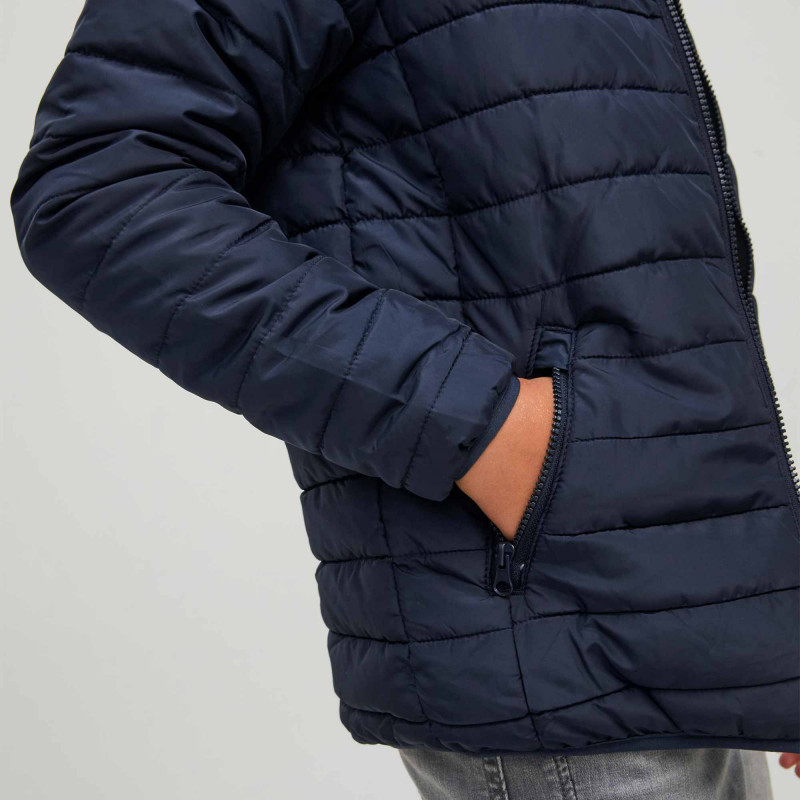 Doudoune matelassée à capuche poches côtés Enfant JACK & JONES marque pas cher prix dégriffés destockage Doudoune matelassée à capuche poches côtés Enfant JACK & JONES marque pas cher prix dégriffés destockage