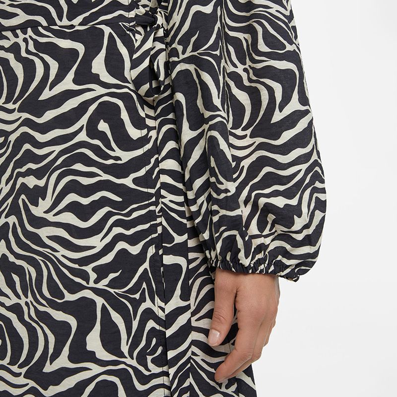 ROBE ML OBJLEONORA NOIR 23039195 4060 ROBE ML OBJLEONORA NOIR 23039195 4060