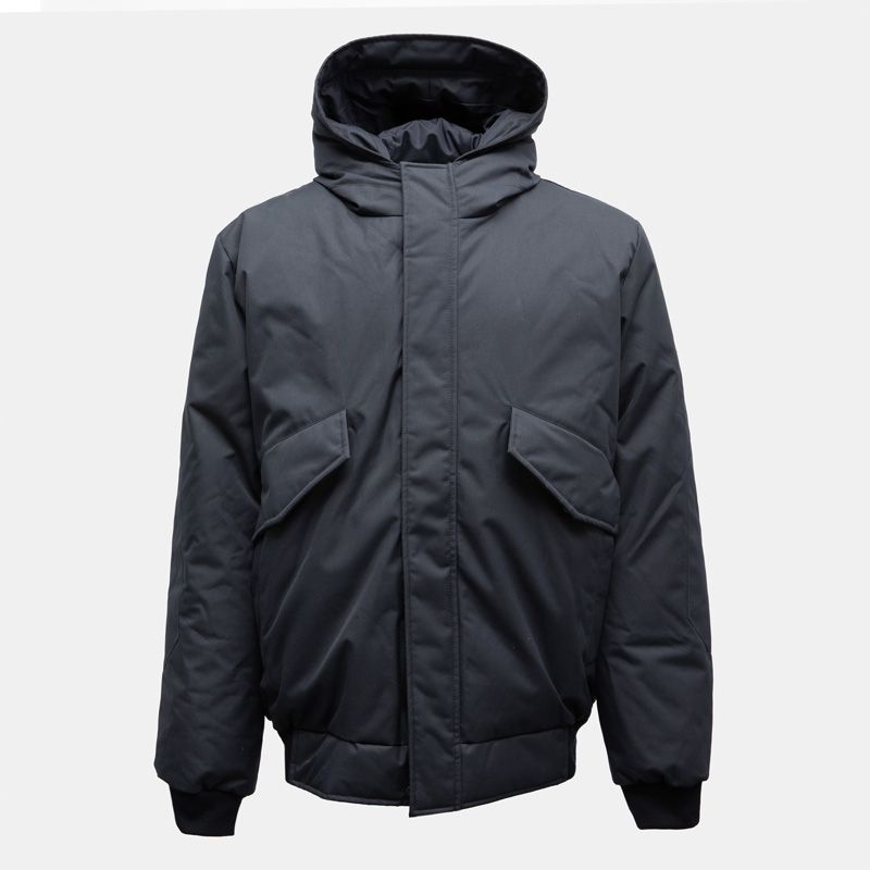 Doudoune noire épaisse duvet de canard à capuche Homme PYRENEX