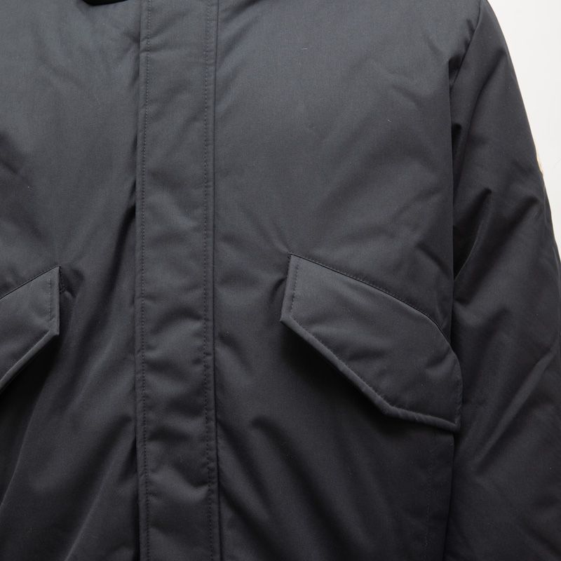 Doudoune noire épaisse duvet de canard à capuche Homme PYRENEX