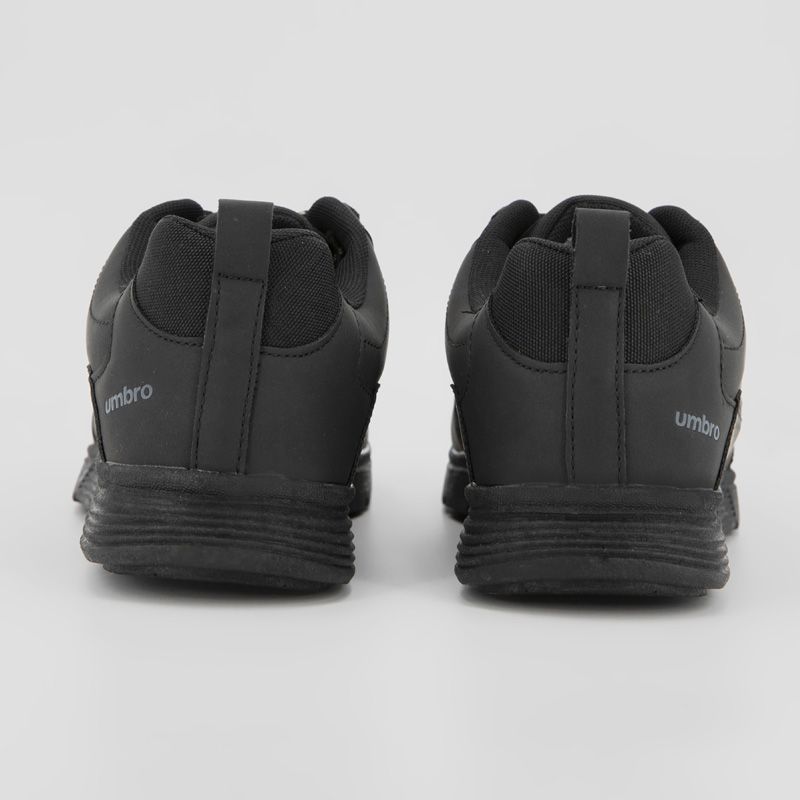Basket black umr903840 t40/47 Homme UMBRO